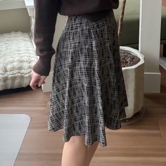 Patterned 100% silk skirt - Picture 1 of 4